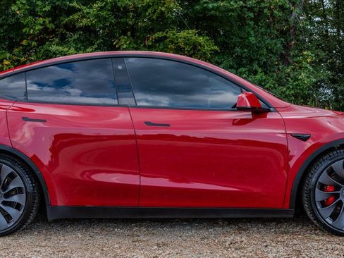 Used 2022 Tesla Model Y Performance AWD/4WD image 6