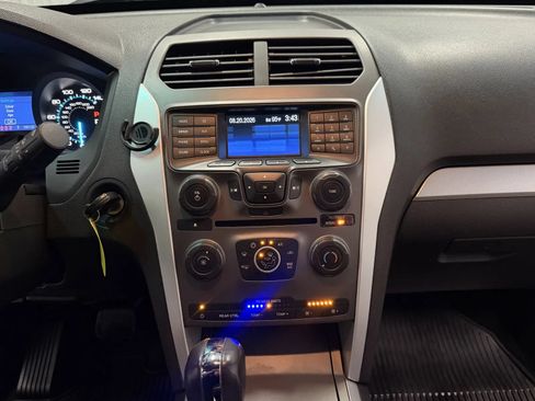 Used 2012 Ford Explorer XLT AWD/4WD image 30