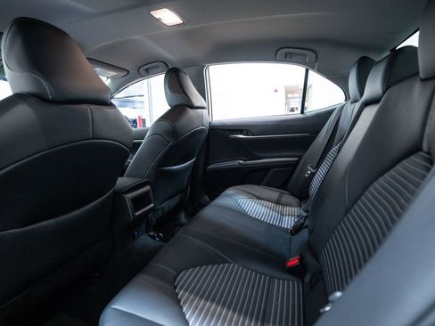 Used 2024 Toyota Camry SE image 31
