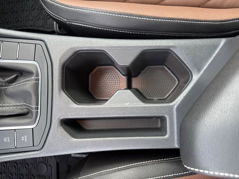 Used 2025 Volkswagen Jetta SEL image 24