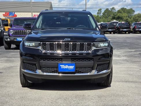 Used 2023 Jeep Grand Cherokee L Laredo w/ Luxury Tech Group I RWD image 3