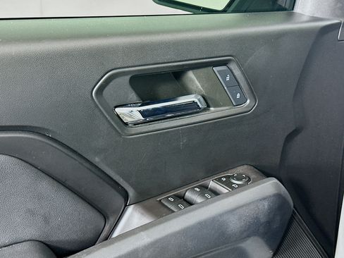Used 2023 Chevrolet Colorado LT w/ LT Convenience Package II RWD image 15