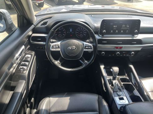 Used 2020 Kia Telluride LX AWD/4WD image 12