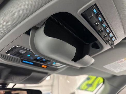 Used 2025 Ford F250 Lariat w/ Lariat Ultimate Package image 55