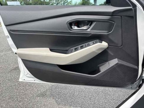 New 2025 Honda Accord SE image 21