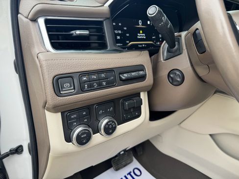 Used 2022 GMC Yukon XL Denali w/ Denali Reserve Package image 16