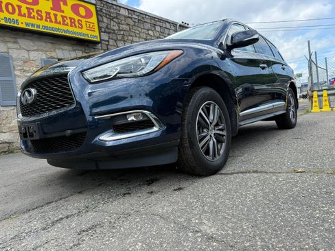 Used 2017 INFINITI QX60 Luxe w/ Premium Plus Package AWD/4WD image 2