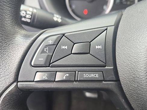 Used 2023 Nissan Kicks S FWD image 15
