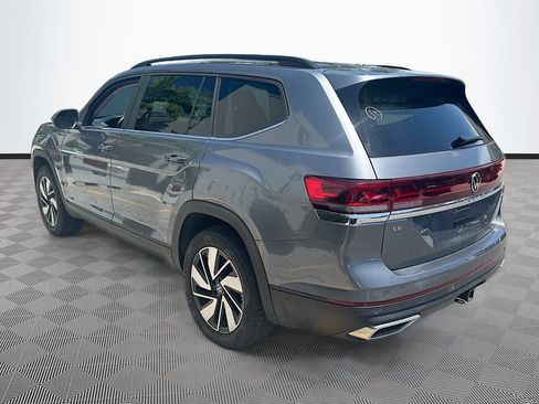 Used 2025 Volkswagen Atlas SE AWD/4WD image 8