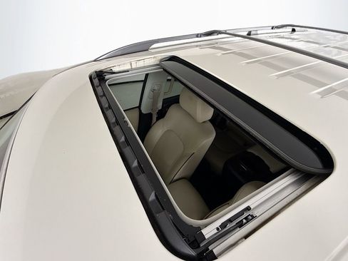 Used 2020 Nissan Armada SL w/ Premium Package image 25