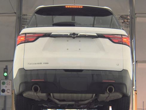 Used 2023 Chevrolet Traverse LT AWD/4WD image 10