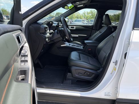 Used 2023 Ford Explorer Timberline w/ Timberline Technology Package AWD/4WD image 12