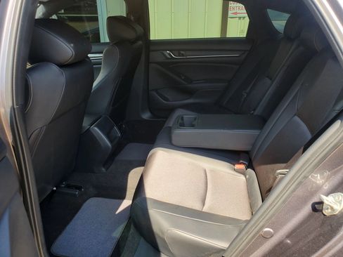 Used 2018 Honda Accord Sport image 29