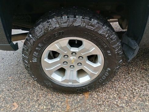 Used 2018 Chevrolet Silverado 1500 LT w/ All Star Edition image 11