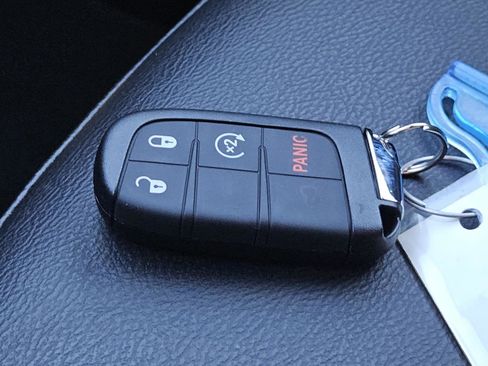 New 2026 Jeep Compass Latitude image 23