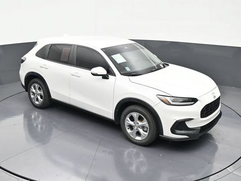 Used 2023 Honda HR-V LX image 18