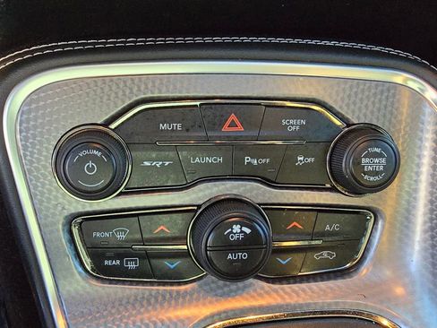 Used 2018 Dodge Challenger SRT Hellcat image 30