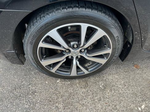 Used 2017 Nissan Maxima Platinum FWD image 25