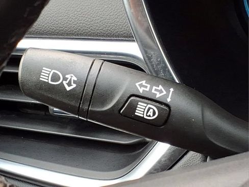 Used 2024 Chevrolet Equinox LT FWD image 28