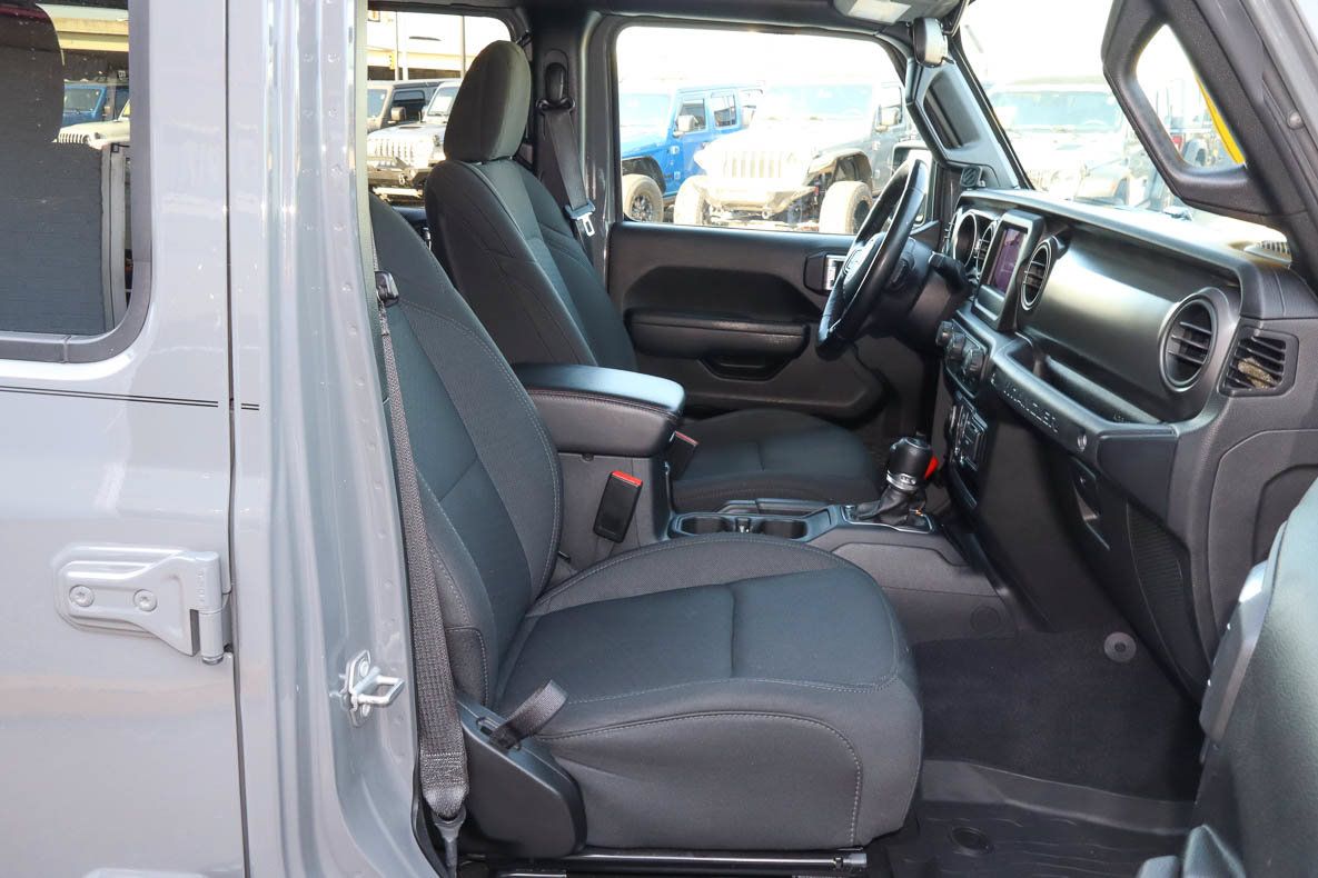 Used 2022 Jeep Wrangler Unlimited Sport AWD/4WD image 25