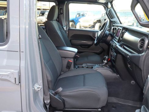 Used 2022 Jeep Wrangler Unlimited Sport AWD/4WD image 25