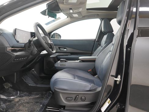 Used 2024 Nissan Ariya AWD image 25