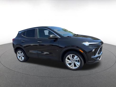 Used 2025 Buick Encore GX Preferred FWD image 2