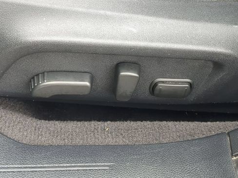 Used 2018 Subaru Outback 2.5i Limited AWD/4WD image 17