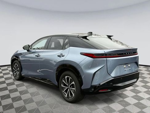 Used 2023 Lexus RZ 450e Premium w/ Accessory Package (2T) image 4