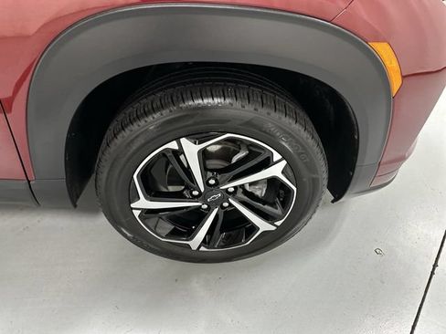 Used 2023 Chevrolet TrailBlazer RS w/ Convenience Package AWD/4WD image 19