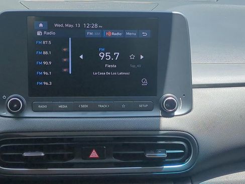 Used 2023 Hyundai Kona SE AWD/4WD image 13