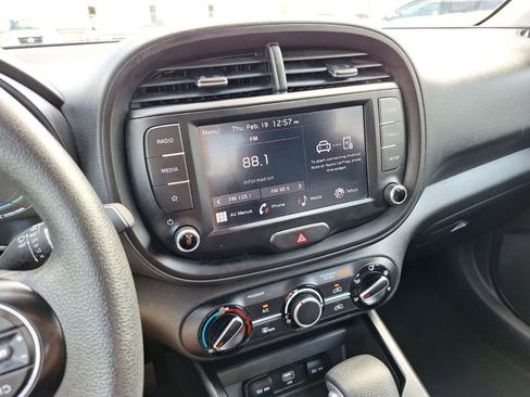 Used 2024 Kia Soul LX w/ Option Group 015 image 12
