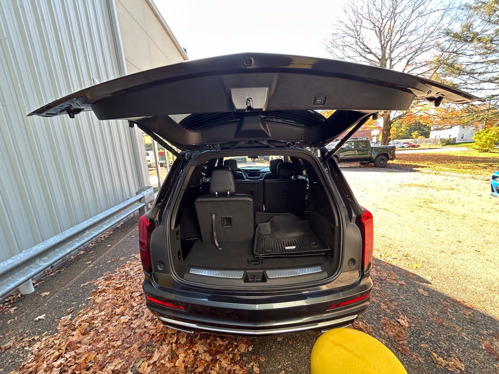 Used 2023 Cadillac XT6 Luxury AWD/4WD image 9