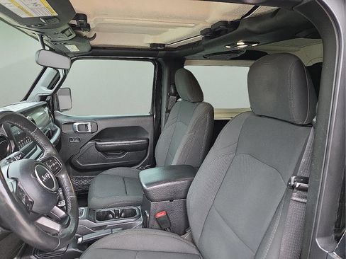 Used 2019 Jeep Wrangler Sport AWD/4WD image 12