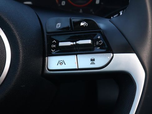 Certified 2024 Hyundai Elantra Limited image 24