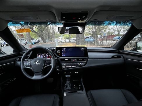 Used 2024 Lexus ES 350 w/ Premium Package image 35