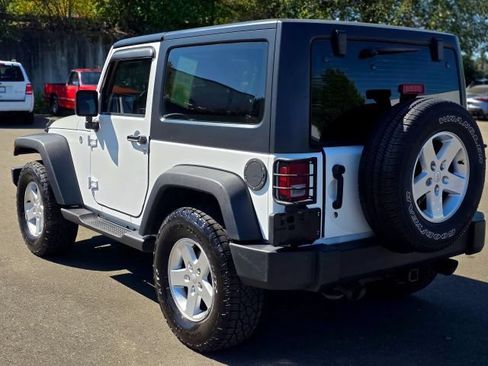 Used 2017 Jeep Wrangler Sport w/ Quick Order Package 24S AWD/4WD image 5