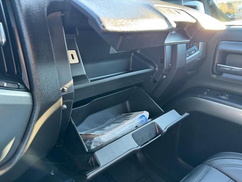 Used 2019 Chevrolet Silverado 1500 LT image 25