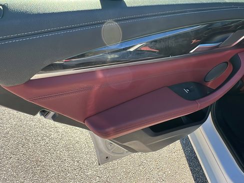 Used 2019 BMW X4 M40i w/ Executive Package image 23