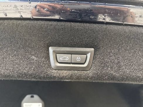Used 2024 BMW 740i xDrive AWD/4WD image 44