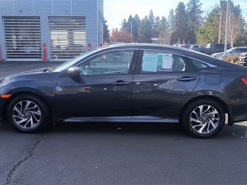 Used 2018 Honda Civic EX image 5