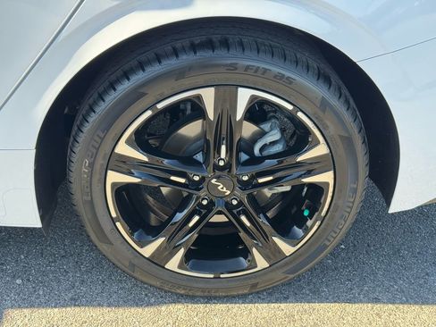 Used 2023 Kia K5 GT-Line w/ GT-Line Premium Package image 9