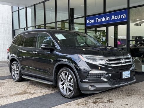 Used 2017 Honda Pilot Elite image 2