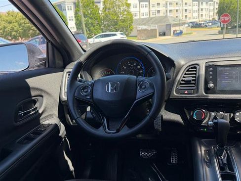 Used 2021 Honda HR-V Sport image 24