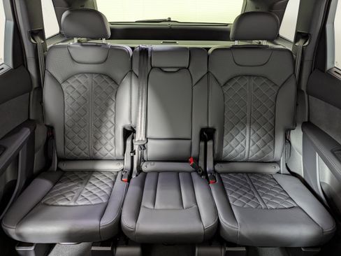 New 2026 Audi SQ7 Premium Plus image 13