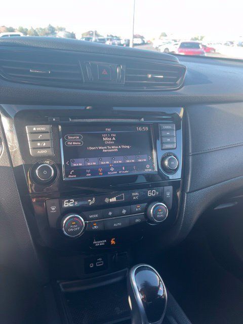 Used 2020 Nissan Rogue SV AWD/4WD image 41