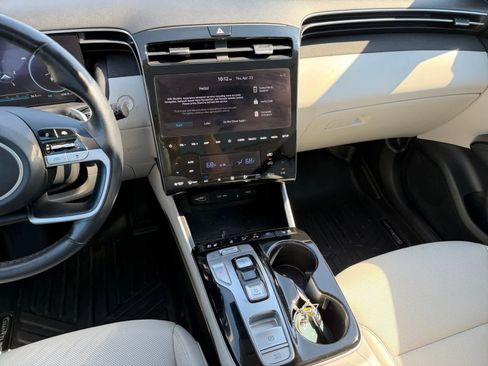 Used 2023 Hyundai Tucson Limited AWD/4WD image 14