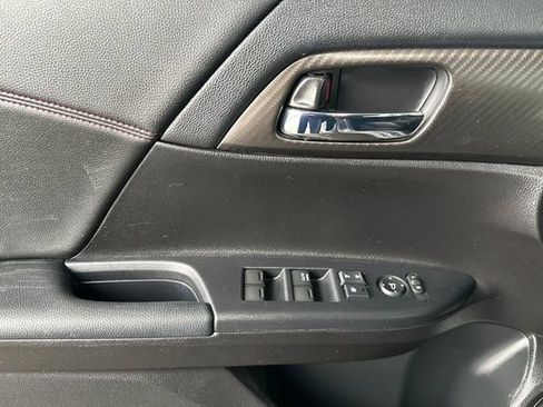 Used 2017 Honda Accord Sport Special Edition image 11