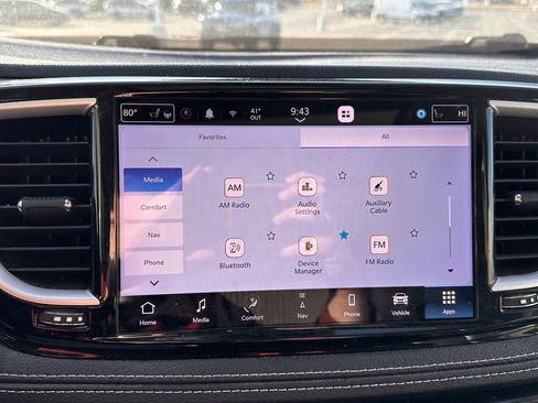 Used 2023 Chrysler Pacifica Touring-L w/ Uconnect Theater Family Group AWD/4WD image 40