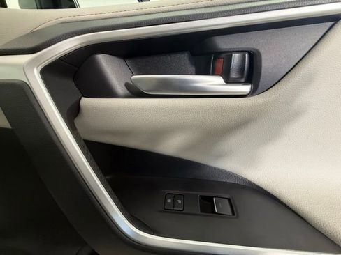 Used 2025 Toyota RAV4 Limited w/ Advanced Technology Package FWD image 33